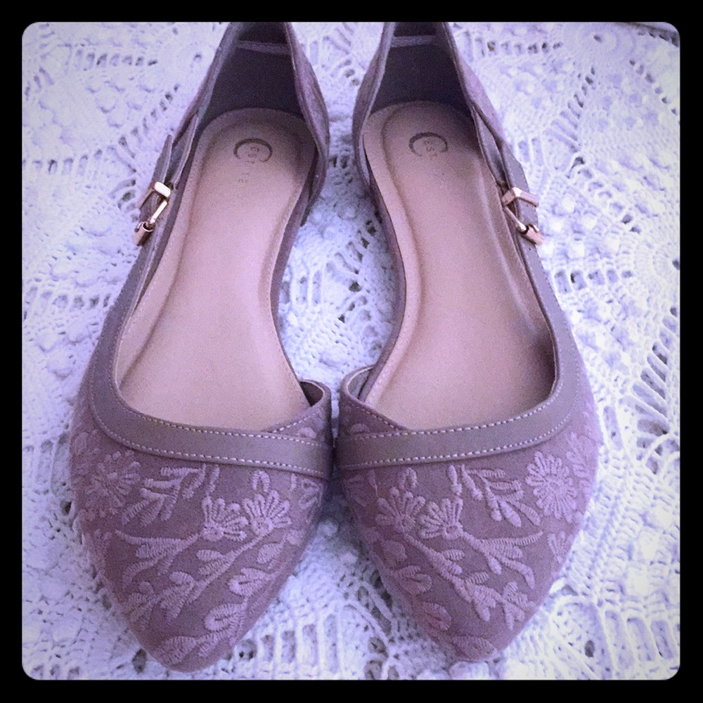 🌺 Embroidered 🌺 Design 🌺 Flats 🌺